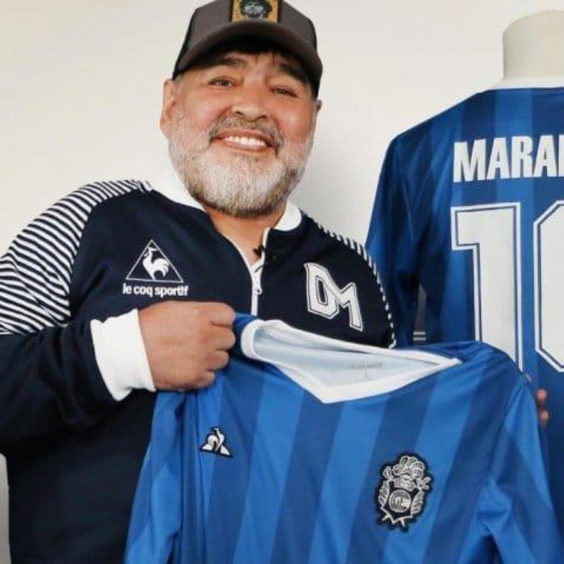 Todos la van a querer: la nueva camiseta de Gimnasia en homenaje a Maradona