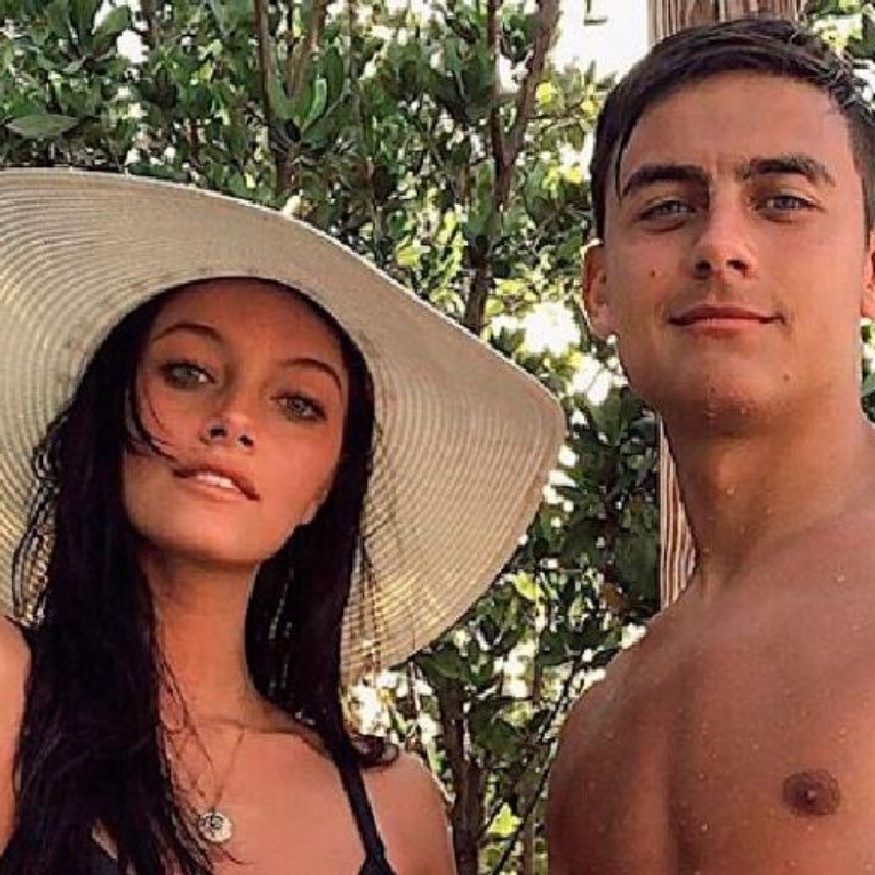 Oriana Sabatini vio a Dybala concentrado y preguntó: "¿Se puede morir de amor?"