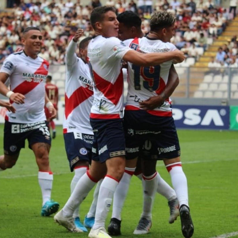 ¡Tenían todo, pero no! Universitario cayó goleado contra Deportivo Municipal y se aleja de la punta