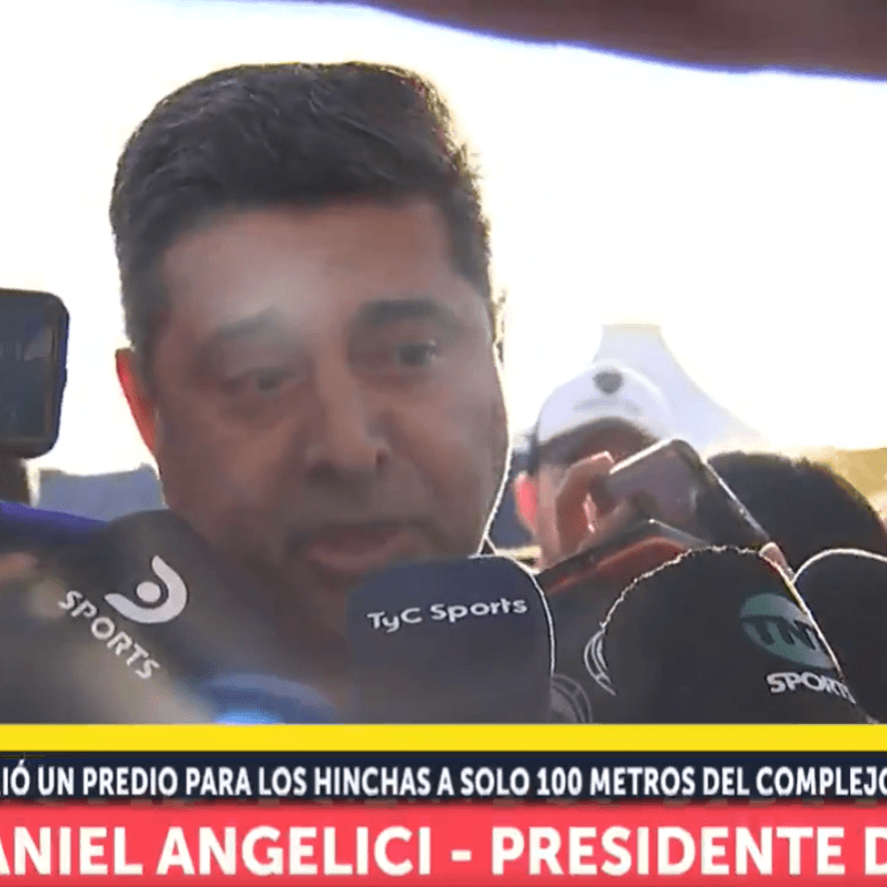 Angelici escuchó a Riquelme: la decisión que tomó de cara a las elecciones