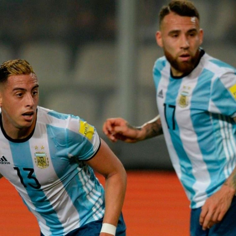 Funes Mori posó tirando facha y la respuesta de Otamendi fue la de todos