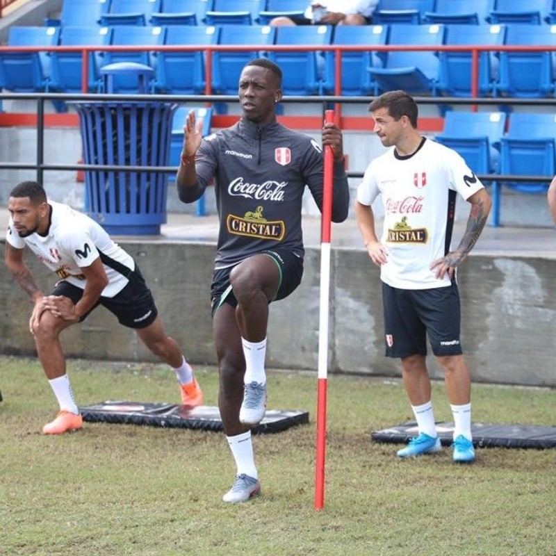 A dos días del partido: Gareca probó equipo pensando en el duelo con Colombia