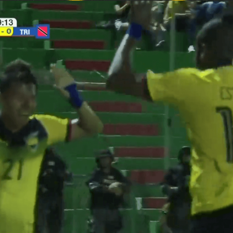 Estrada se escapó en velocidad, pasó hacia atrás y Alan Franco puso el 1-0