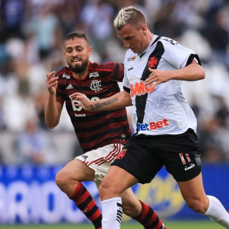 Maxi López le dio un consejo a los defensores de River para marcar a Gabigol