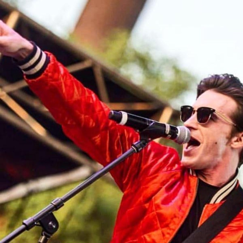 Drake Bell sorprende a la afición de Chivas con esta imagen