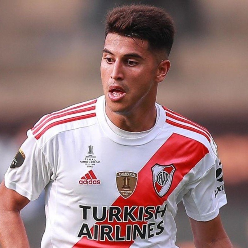 El juvenil que suena para reemplazar a Exequiel Palacios en River