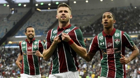 Recordista de jogos pode permanecer no Fluminense