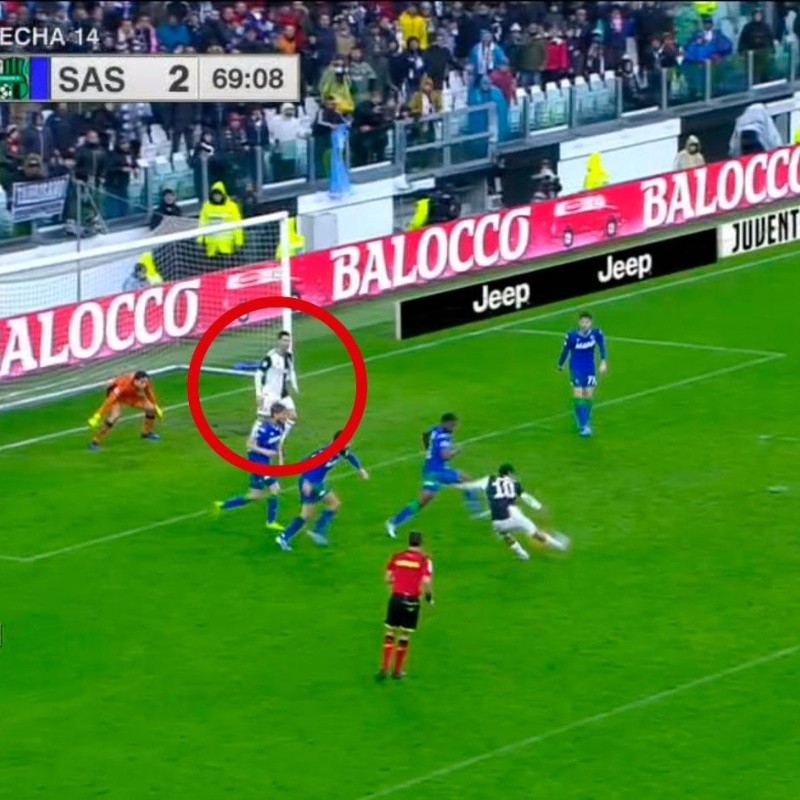 Video: Dybala le pegó al arco ¡y Cristiano evitó el gol de la Juventus!