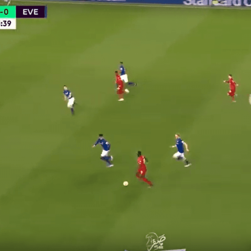 Perfecta es poco: la asistencia de Mané a Origi para el 1-0 de Liverpool