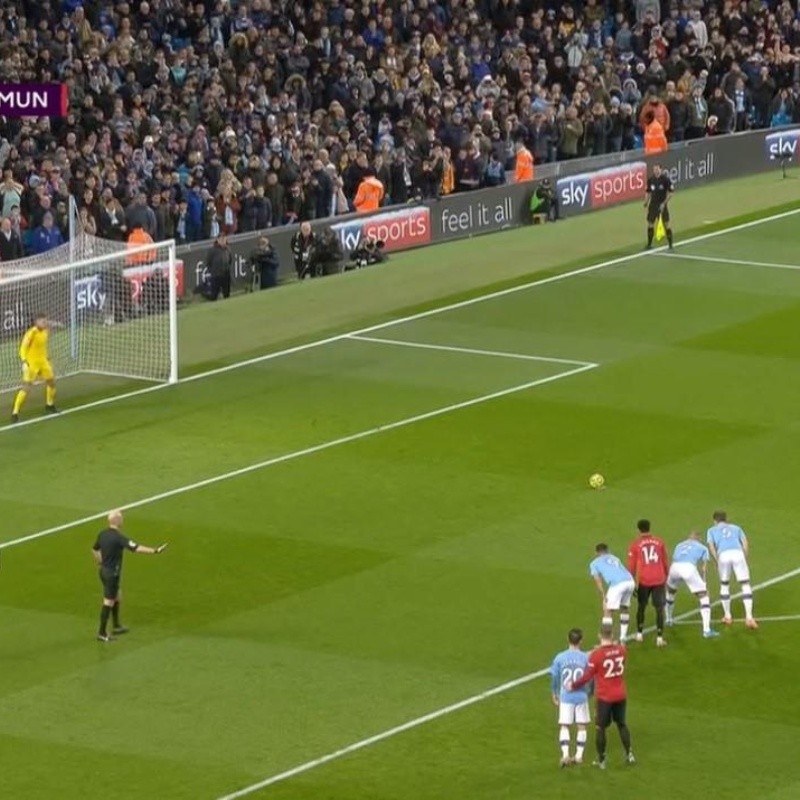 Video: Rashford ejecutó como los que saben y el United ya gana en el clásico