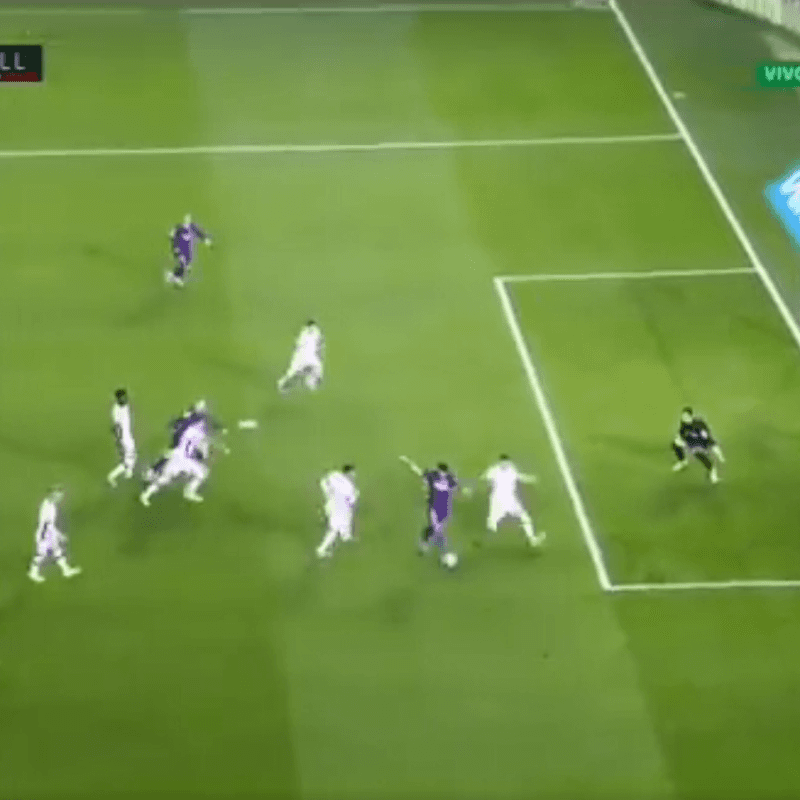 ¡Cierren todo! ¡Luis Suárez metió un golazo de taco de espalda!