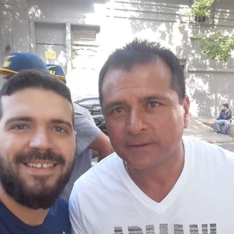 El colmo: Delgado fue a votar con una remera que tiene, gigante, el nombre de un jugador de River