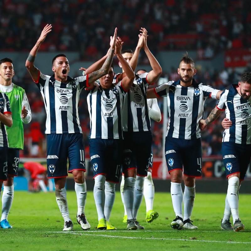 Rayados partió rumbo a Catar y fue despedido por una multitud en el aeropuerto