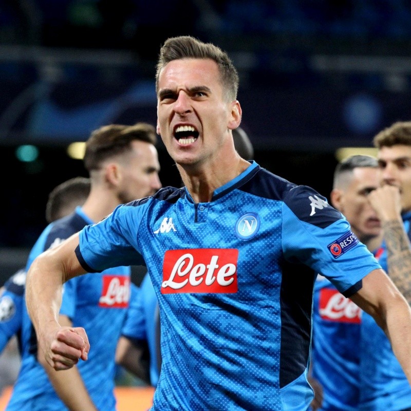 Con un Milik intratable, el Napoli apabulló al Genk y se clasificó a Octavos de Final