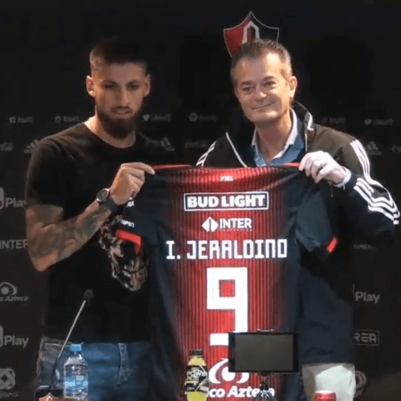 Ignacio Jeraldino se pone la jersey de Atlas y promete goles