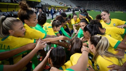 Seleção Feminina entra no top 10 da FIFA