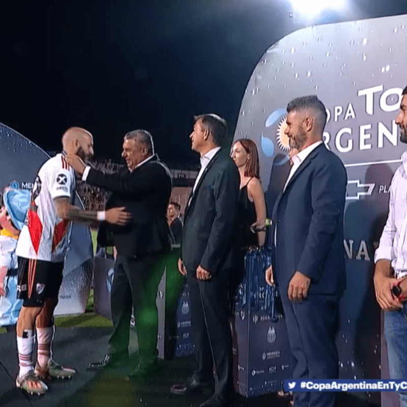 River fue a recibir la copa con el "como te duele la..." de fondo