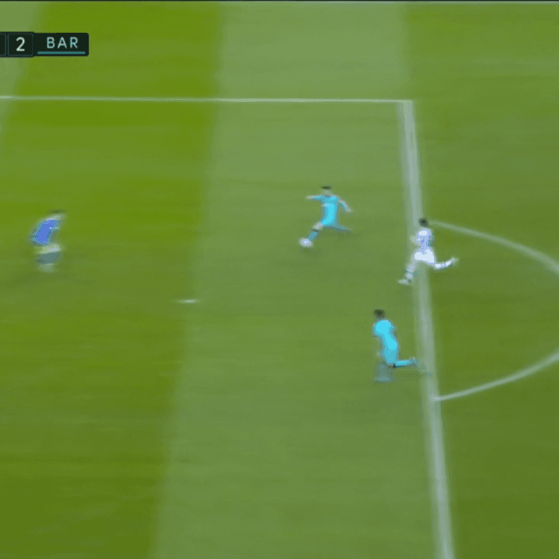 Ventajas de ser amigo del mejor: era gol de Messi, pero se lo regaló a Suárez