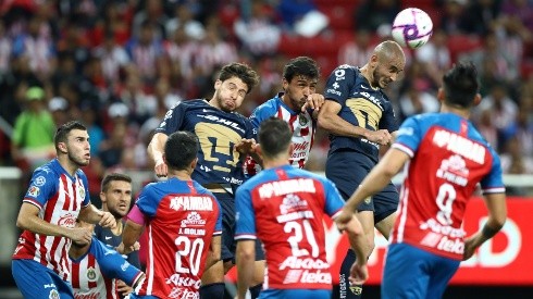 Pumas quiere llevarse a dos futbolistas del Deportivo Guadalajara.