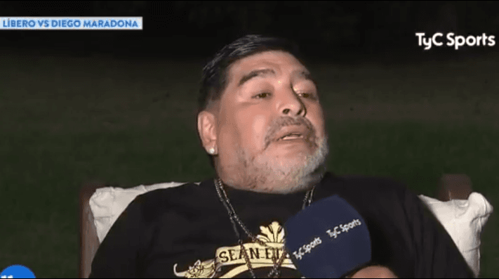 Foto de Diego Maradona en la entrevista con Libero.