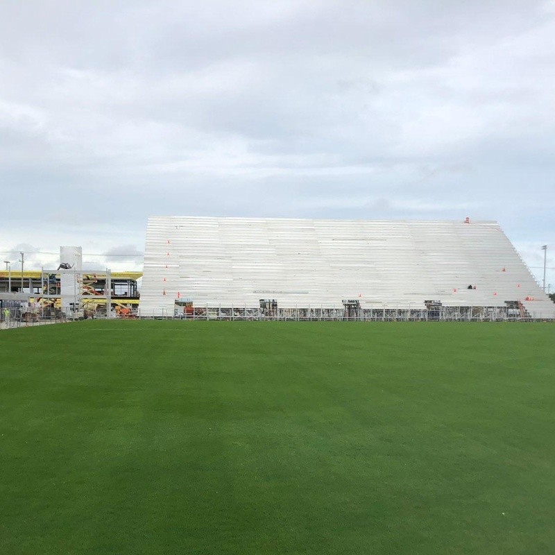 Un billar: así está quedando el campo del estadio de Inter Miami