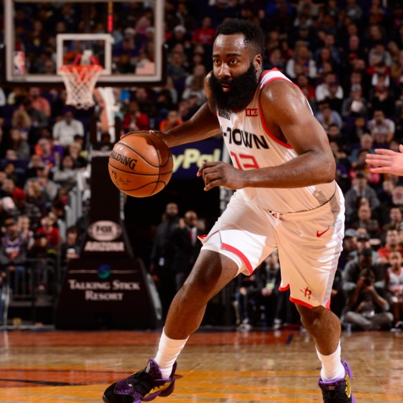 James Harden va tras Kobe Bryant, Michael Jordan y Wilt Chamberlain