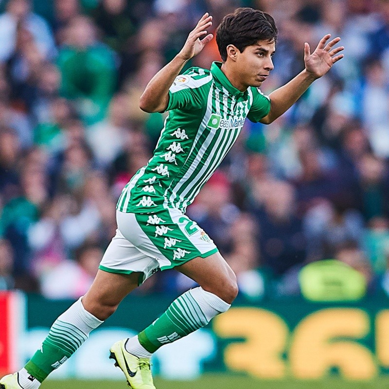 Diego Lainez puede cambiar de club en España