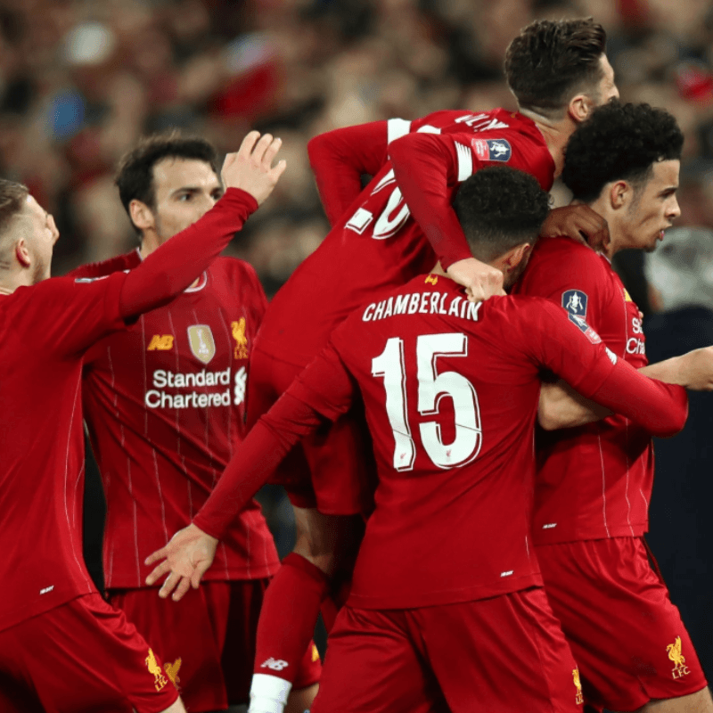 Klopp puso menos que los suplentes, pero el Liverpool igual ganó ante Everton