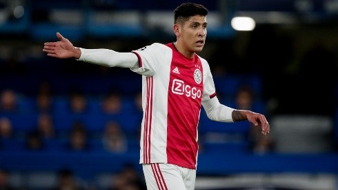 Edson Alvarez vuelve a ser central en Ajax