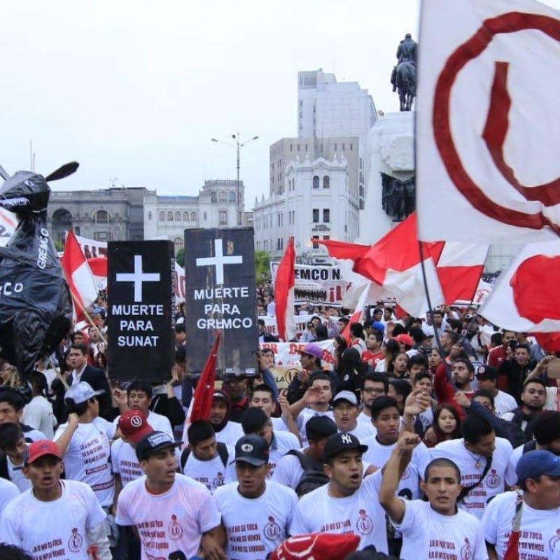 Gran marcha crema: Universitario organizó movilización contra Gremco