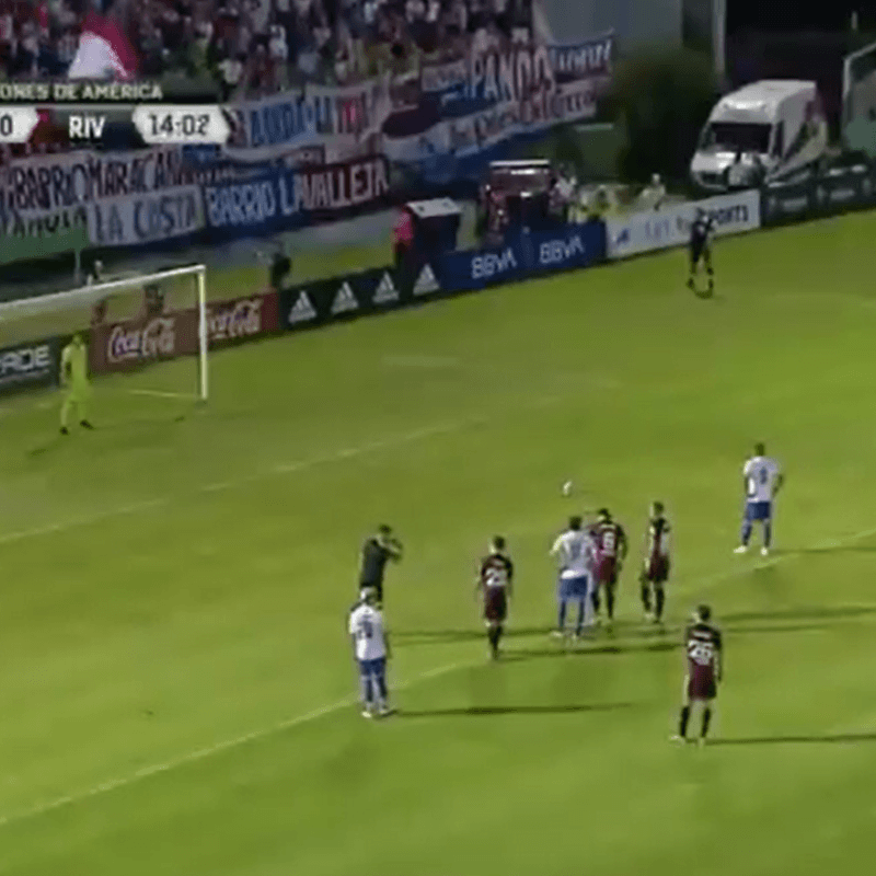 Nacional no perdona: Bergessio puso el 2 a 0 contra River de penal