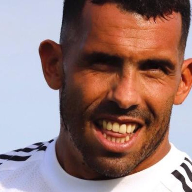 Boca subió foto de Tevez sonriendo y la gente estalló de la bronca