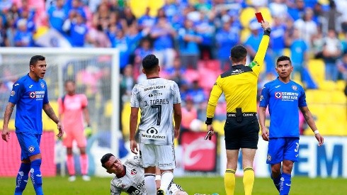 Orbelín recibe su castigo tras ser expulsado en Cruz Azul vs Atlas
