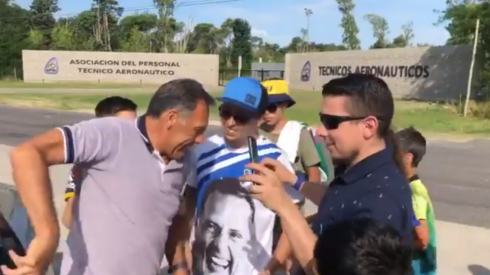 Así fue el lindo encuentro que tuvo Miguel Ángel Russo con un hincha de Millonarios.