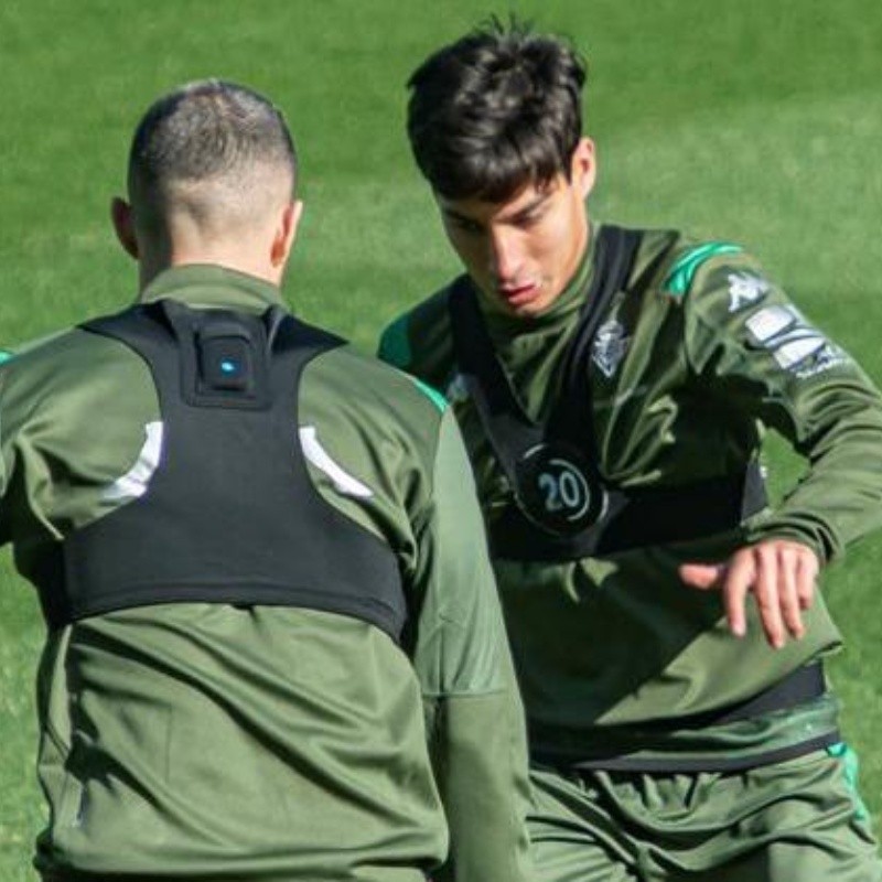 Guido Rodríguez entrena por primera vez en el Villamarín