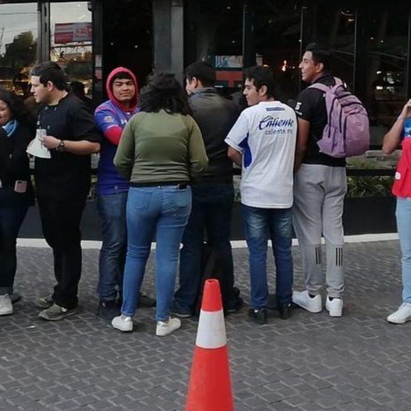 Lamentable: Cruz Azul plantó a sus aficionados