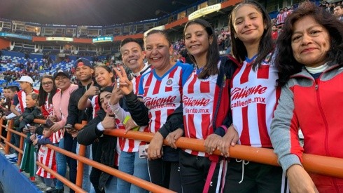 La afición rojiblanca en Pachuca se hizo bien presente en las tribunas del Estadio Hidalgo