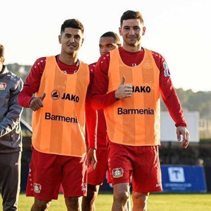 Inseparables: Alario metió fotón con Palacios en pleno entrenamiento