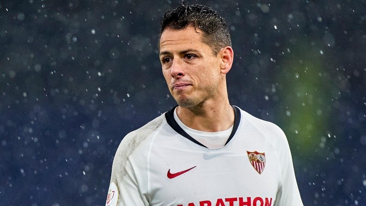 Chicharito mostró como le contó a sus padres que dejaba Sevilla.