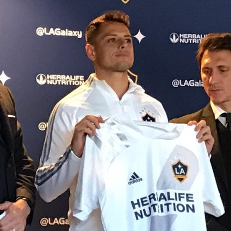 Los Angeles Galaxy presentó a Chicharito Hernández