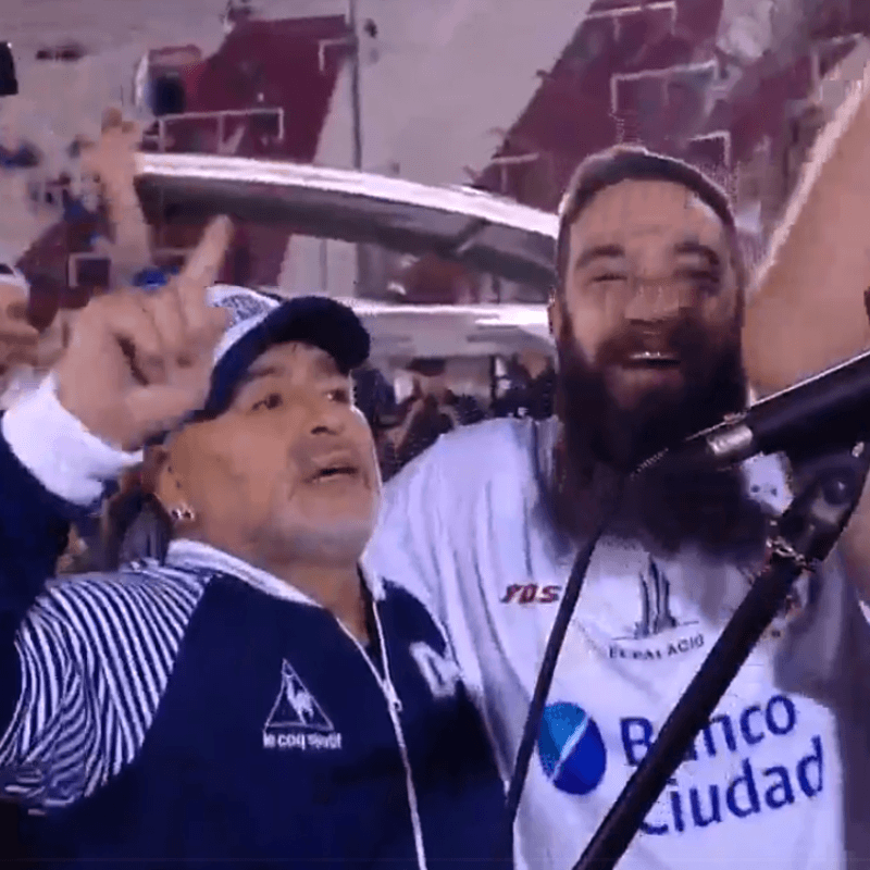 Maradona puro: Diego empezó cantando y terminó insultando a los ingleses con todo