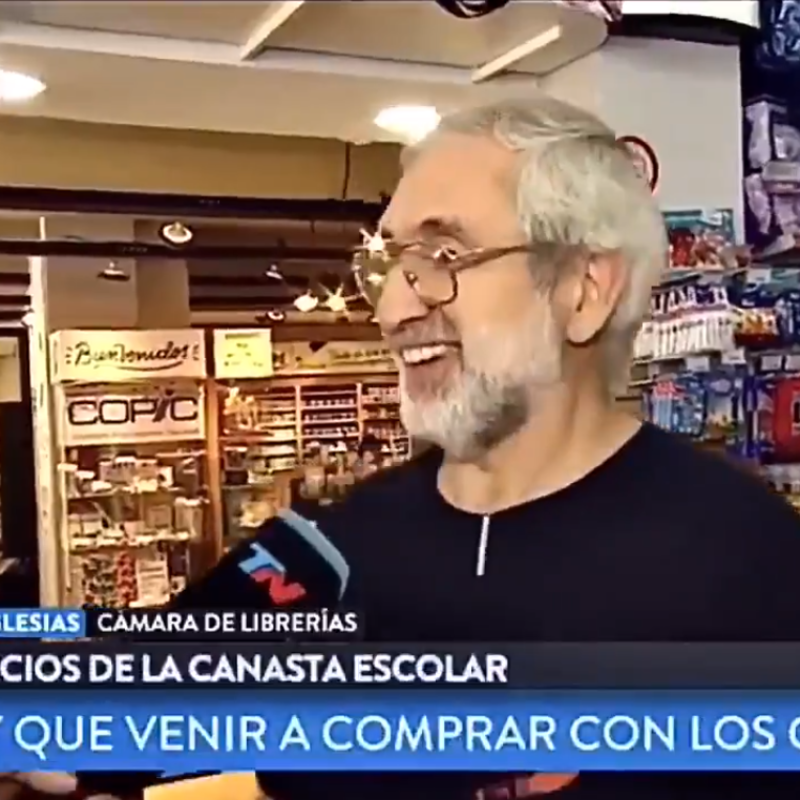 Estaba dando consejos para comprar útiles escolares y terminó troleando a Boca