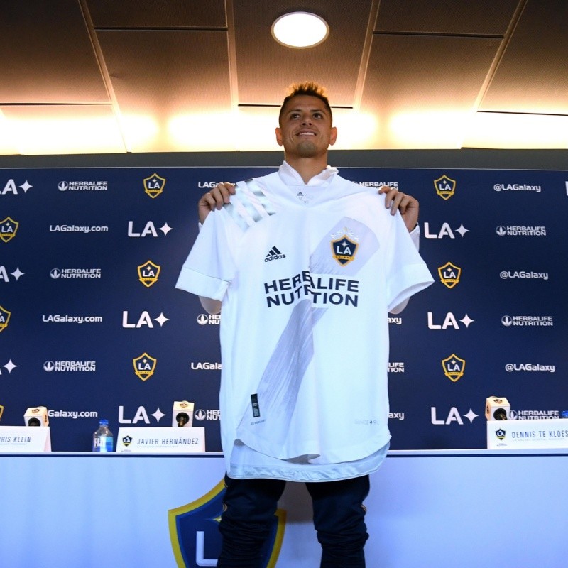 La irrisoria suma que le cobrará LA Galaxy a sus fans por conocer a Chicharito Hernández