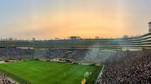 Universitario empató 1-1 contra Cerro Porteño.