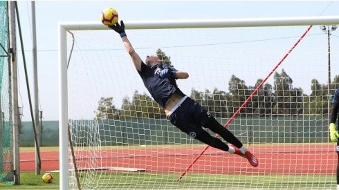 ¿Lo tenías? Barcelona sigue a un arquero que juega en una liga semi-amateur