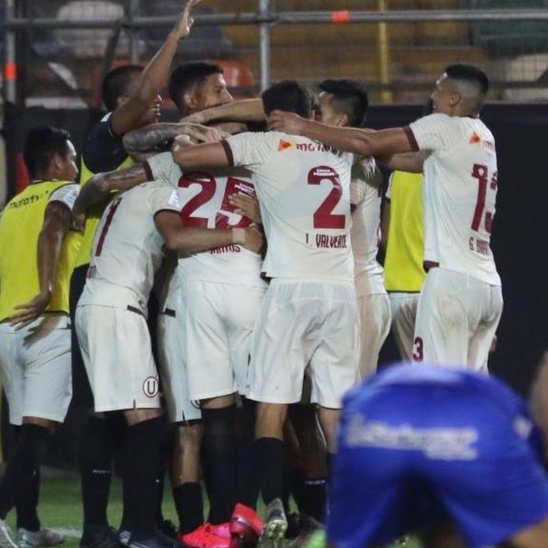 ¡A la uruguaya! Universitario ganó gracias a Urruti y a Dos Santos