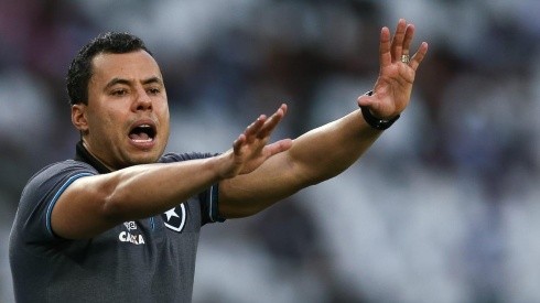 Botafogo avalia Carille e Jair Ventura; Comitê dá veredito