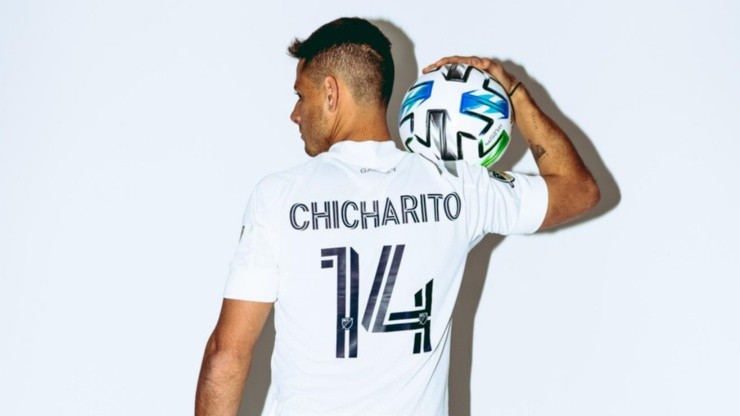 ¡Chicharito locura! LA Galaxy pone a la venta camiseta del mexicano y colapsa la web