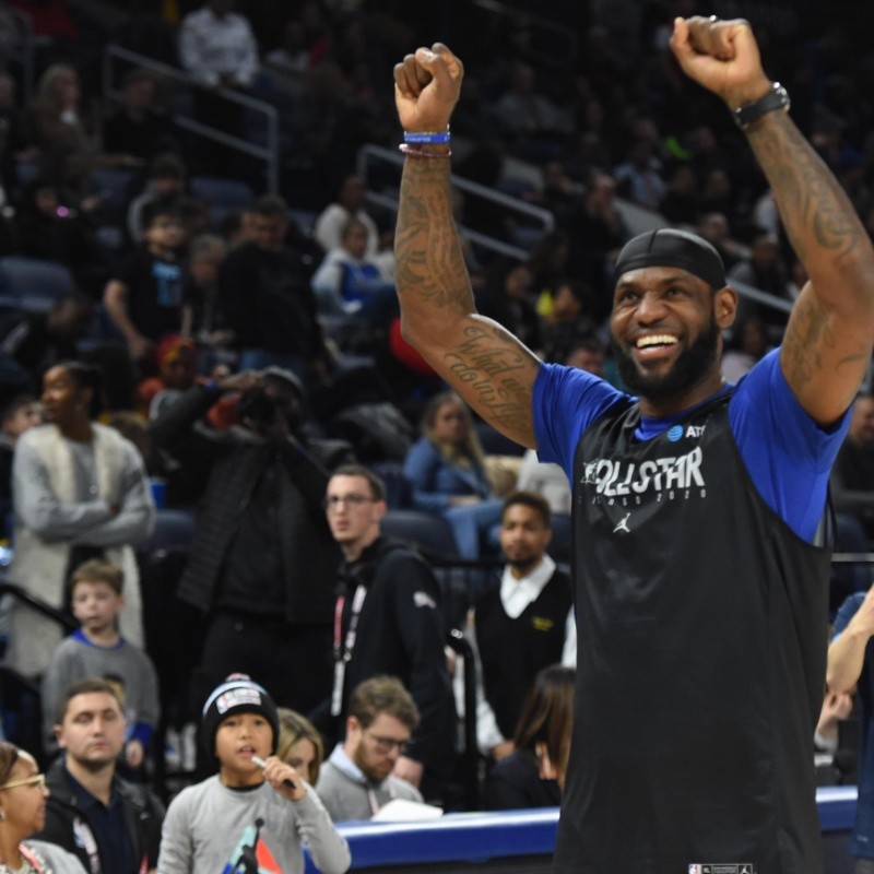 Revelado: el primer aro de LeBron James