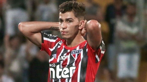 Vitor Bueno não perdoa jogadores do São Paulo